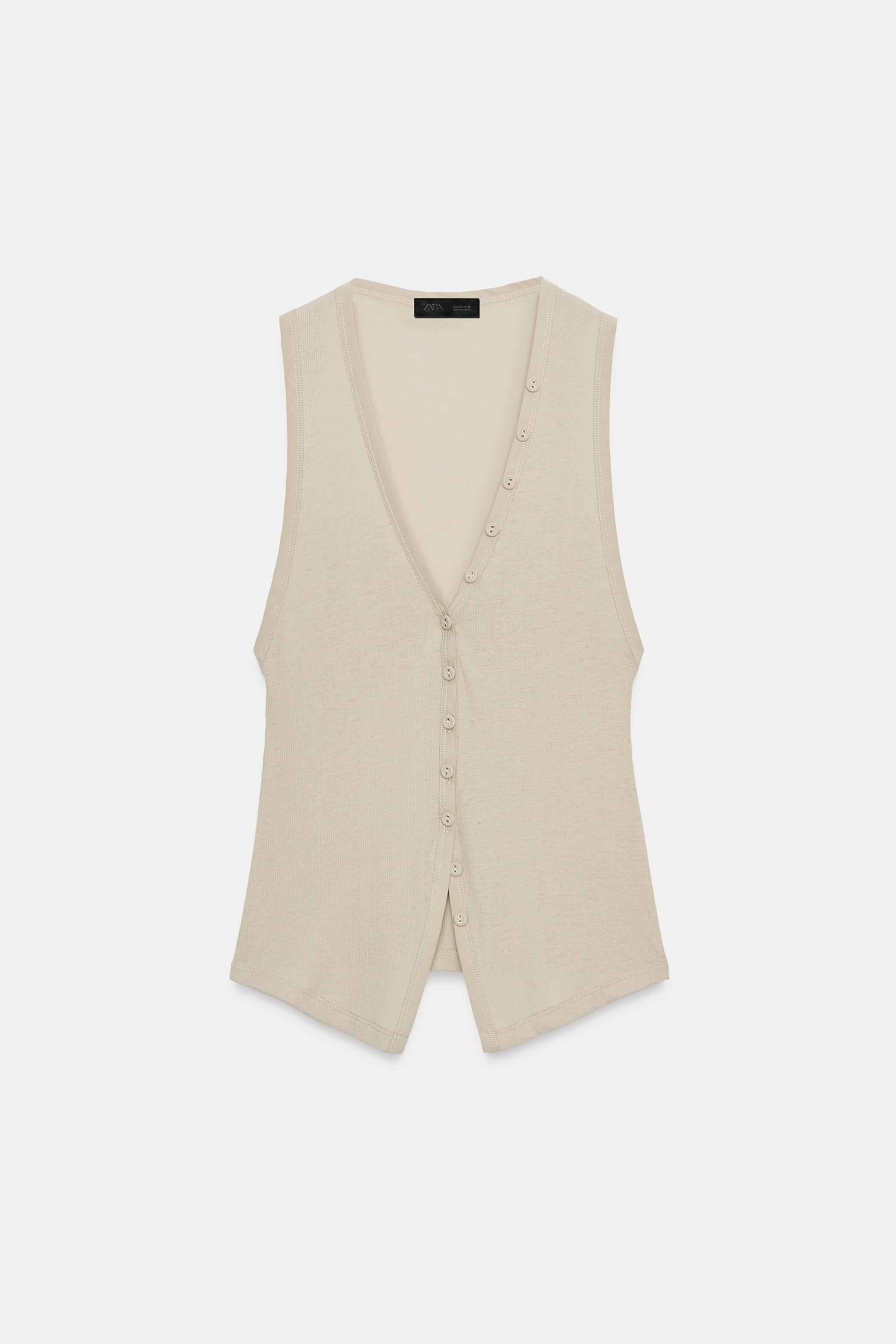 BUTTON-UP TOP