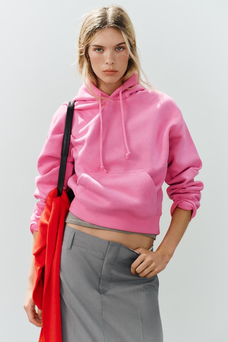 Sudadera con capucha y bolsillo 2