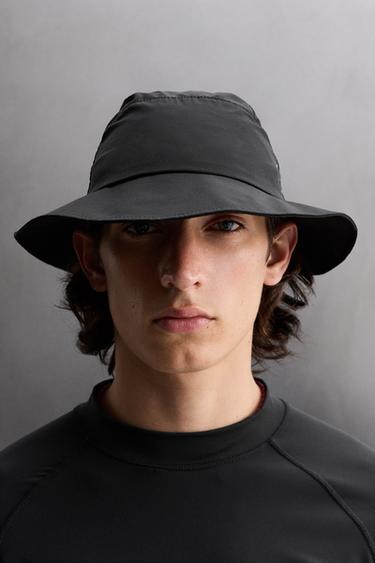 SOMBRERO BUCKET TÉCNICO - Negro de Zara - Imagen 0