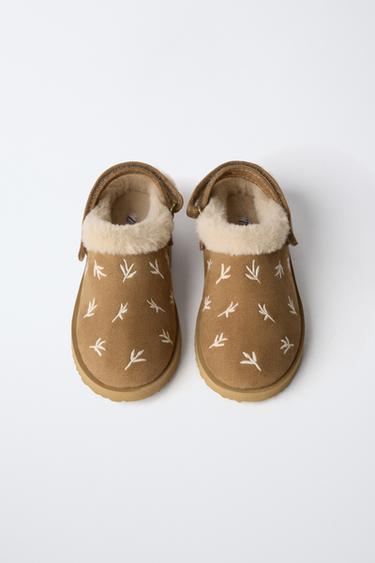 EMBROIDERED FAUX FUR CLOGS - Brown by Zara - Image 3