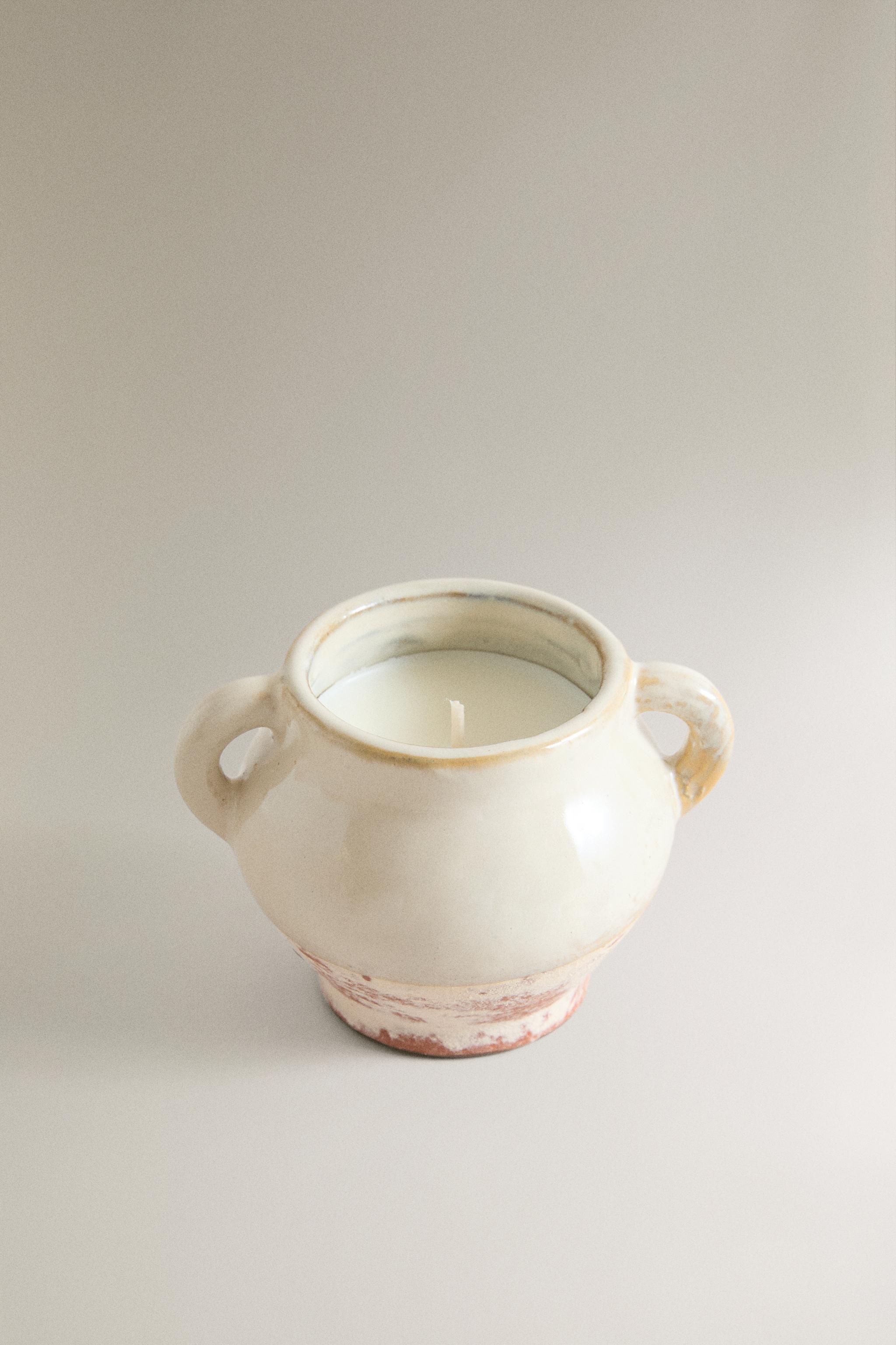 (170 G) LIGHT COTTON SCENTED CANDLE — white