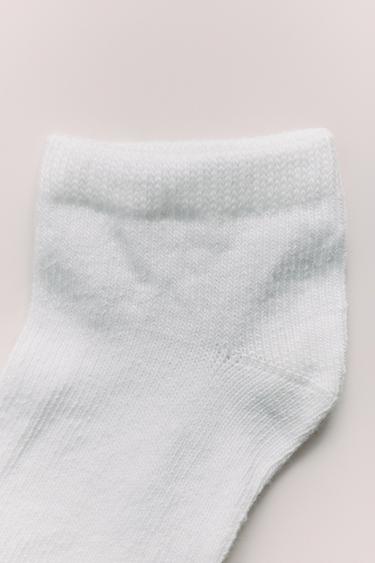FOUR-PACK OF PLAIN ANKLE SOCKS - White by Zara