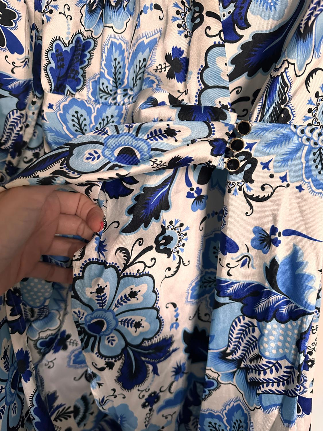 CROSSOVER DRESS WITH FLORAL PRINT - Image 10