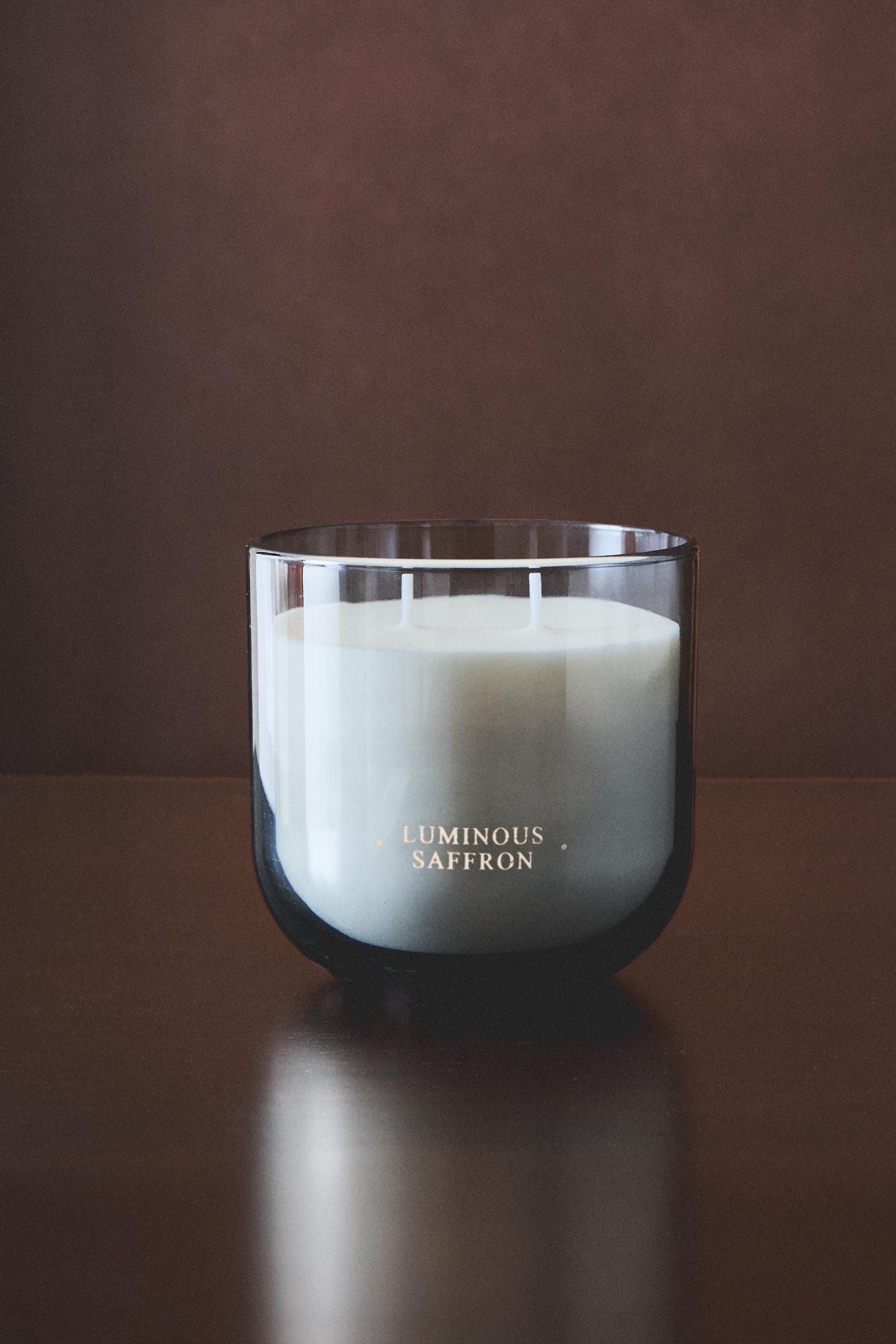 (400 G) LUMINOUS SAFFRON SCENTED CANDLE