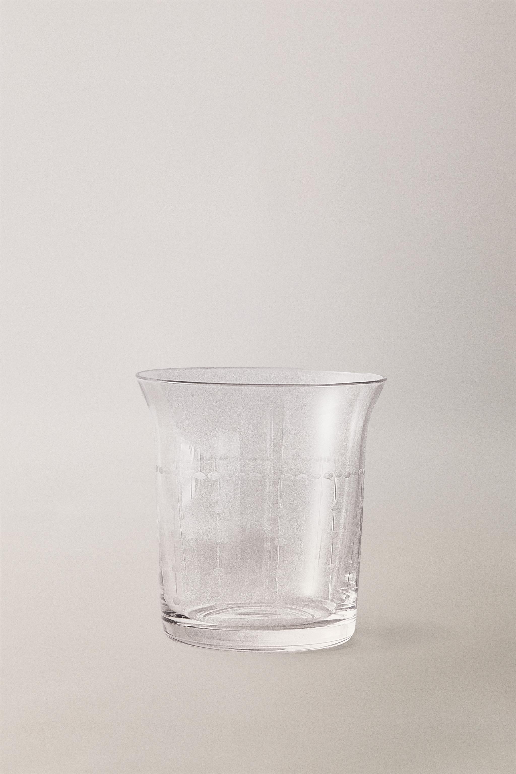 GEOMETRICALLY ENGRAVED GLASS TUMBLER
