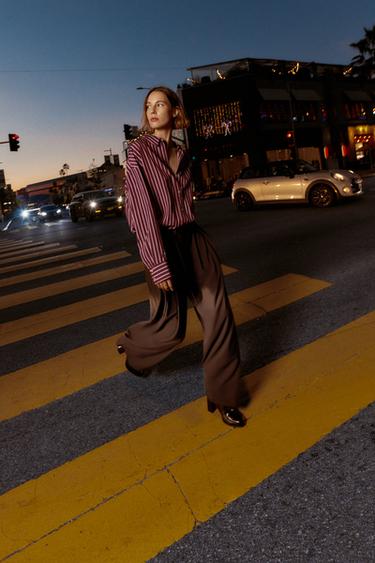 CAMISA POPELÍN RAYAS OVERSIZE - MARSALA de Zara
