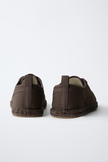 ESPADRILLES MIT SCHNÜRUNG - Braun von Zara