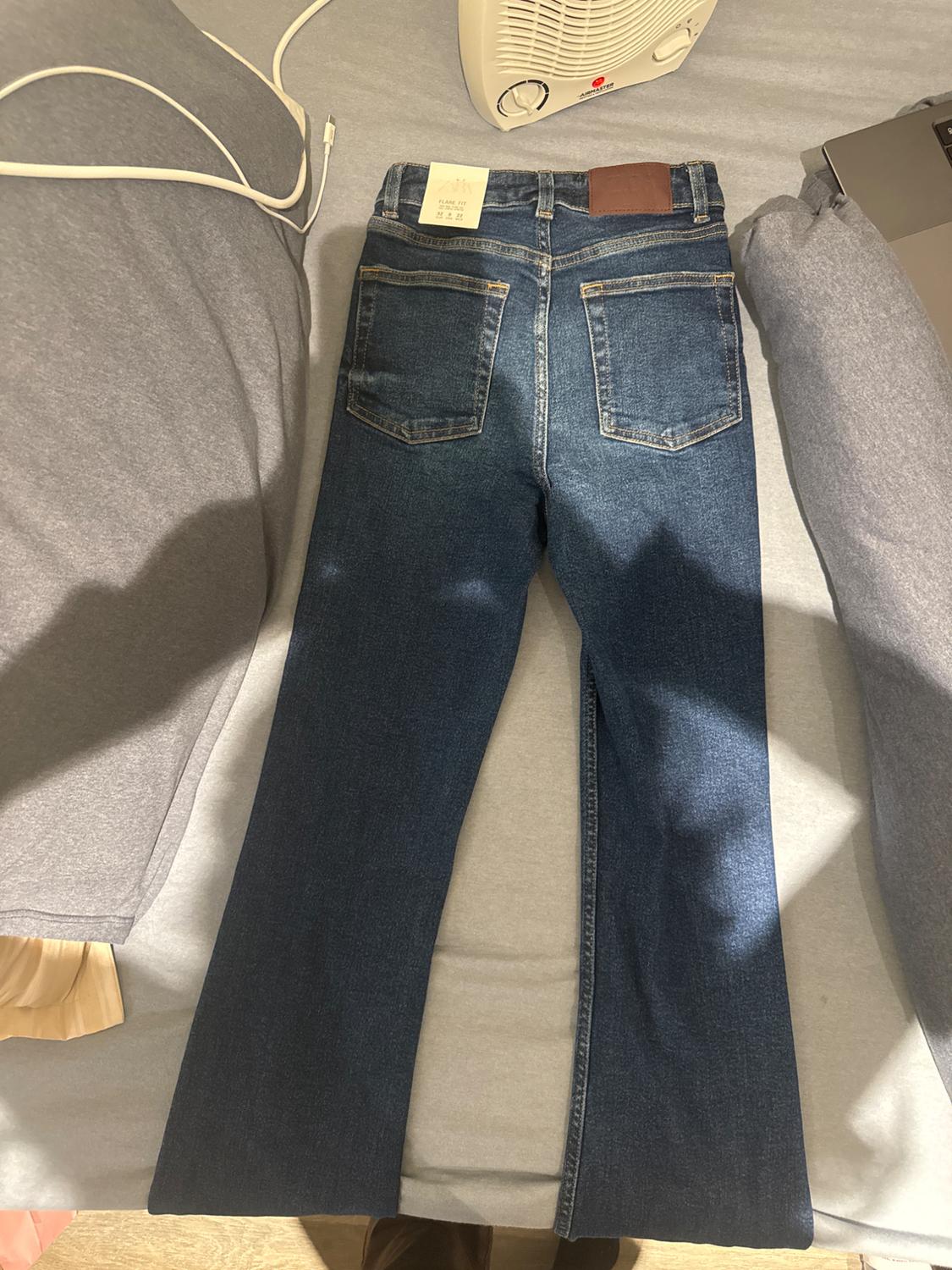 Z.06 HIGH-WAIST FLARE JEANS - Image 2