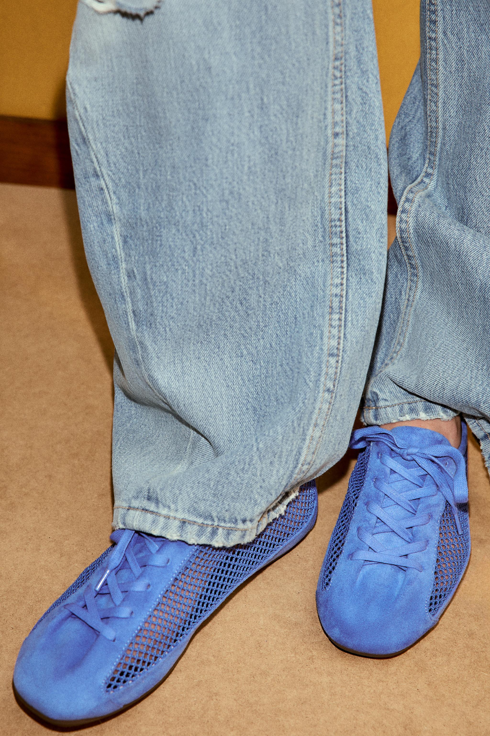 MESH PULL TAB SNEAKERS