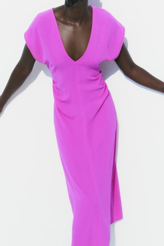 Zara: El vestido deportivo que adoran las mujeres de más de 50
