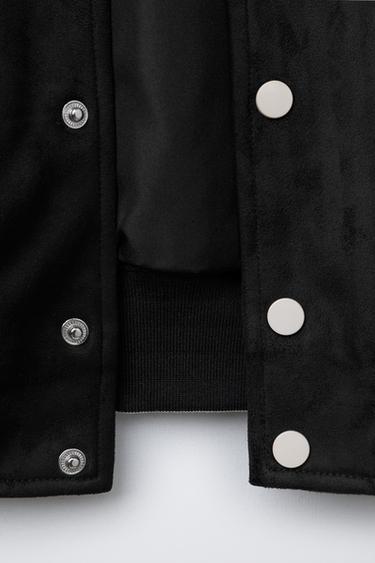 BLOUSON BOMBER EFFET DAIM À INSCRIPTION BRODÉE - Noir de Zara - Image 7