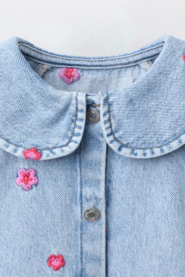 ROBE EN DENIM À FLEURS BRODÉES - Bleu de Zara - Image 2