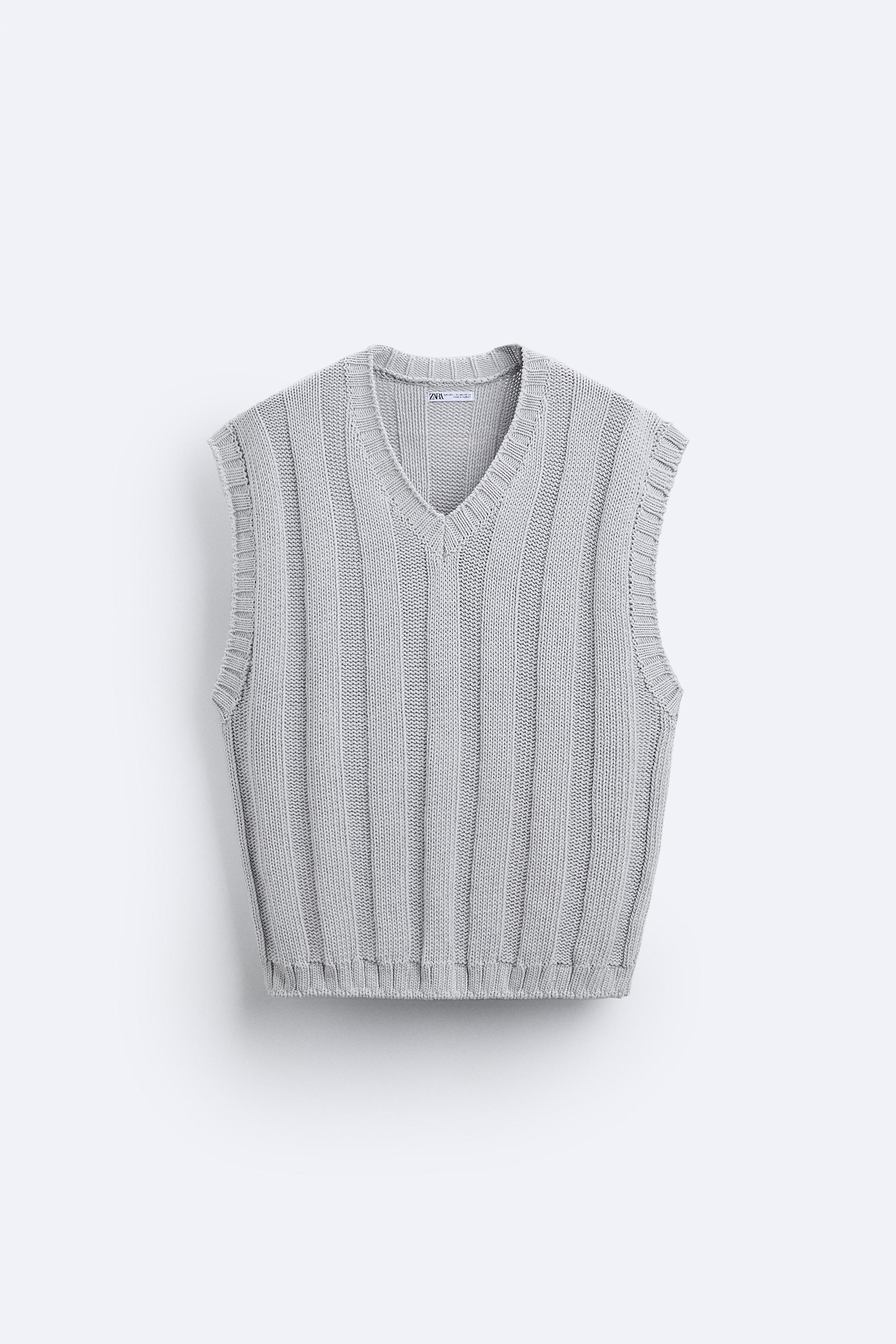 TEXTURED KNIT VEST