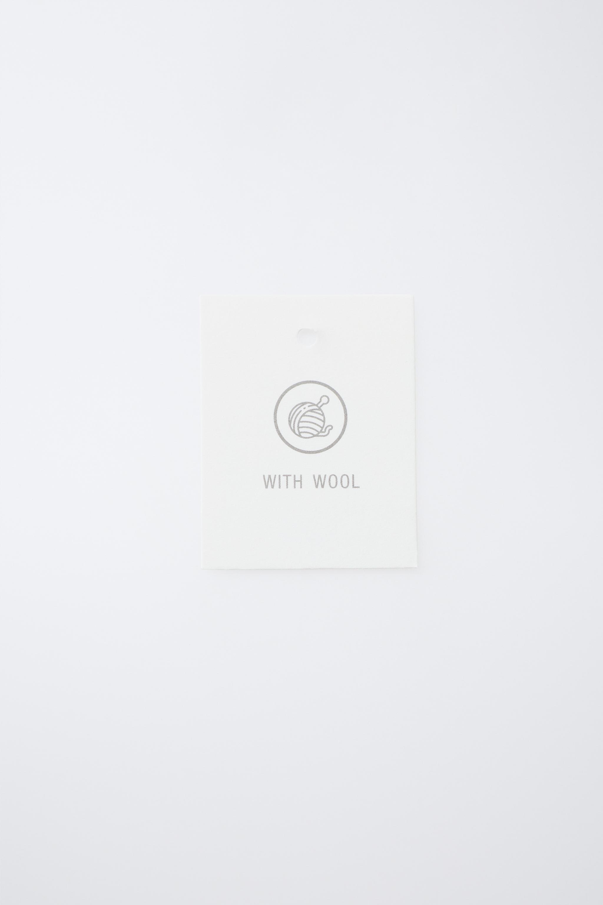 SOFT WOOL KNIT SWEATER