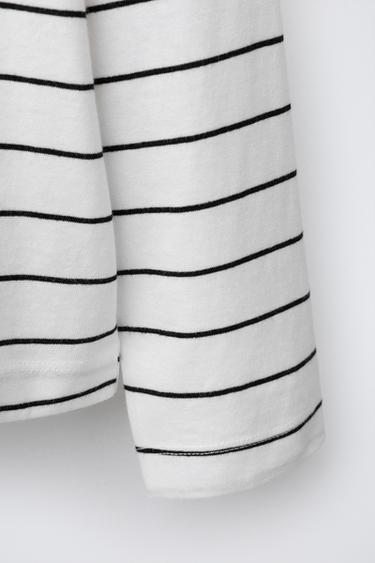 T-SHIRT BASIQUE À RAYURES - Rayures de Zara - Image 3