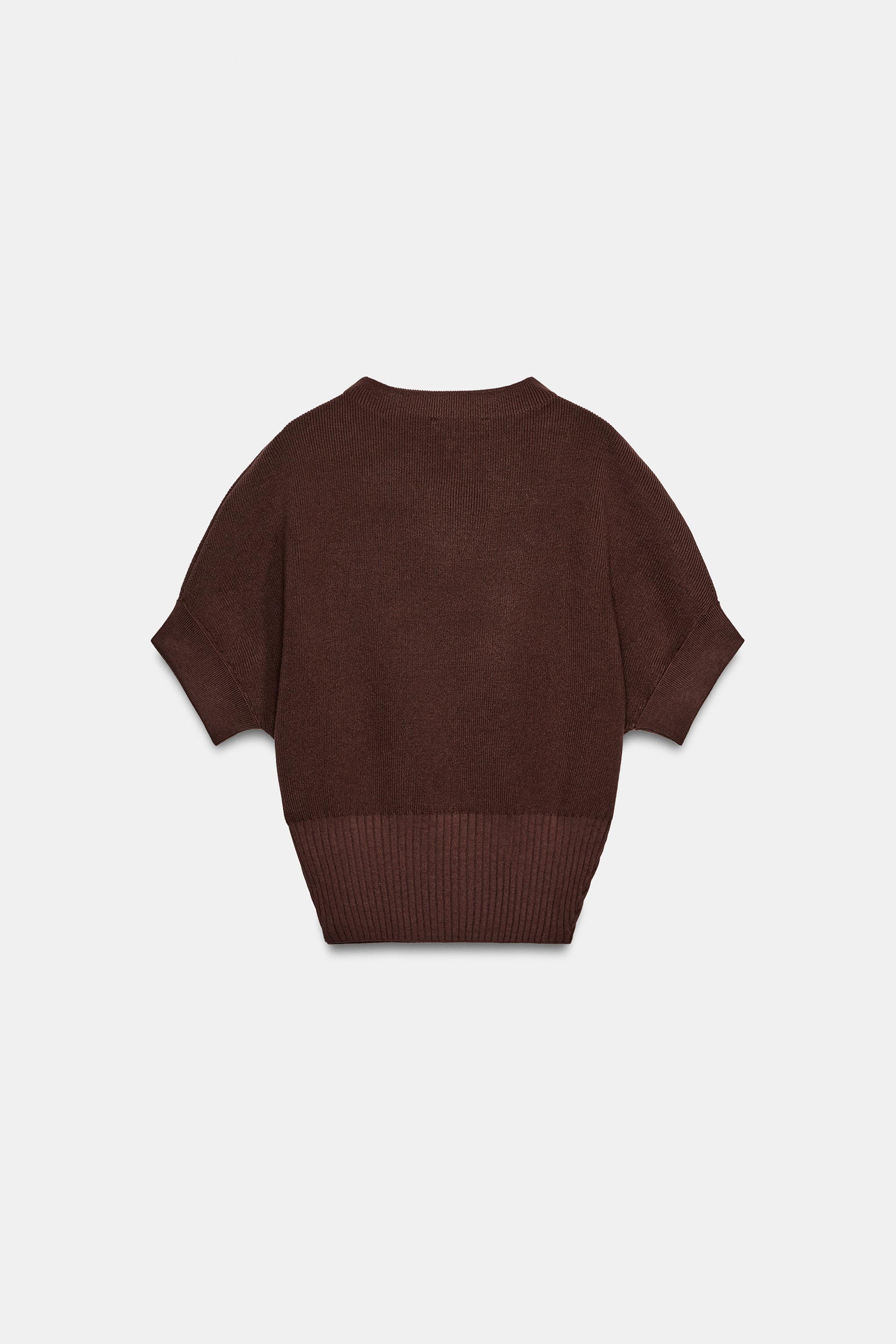 FITTED WAIST KNIT TOP