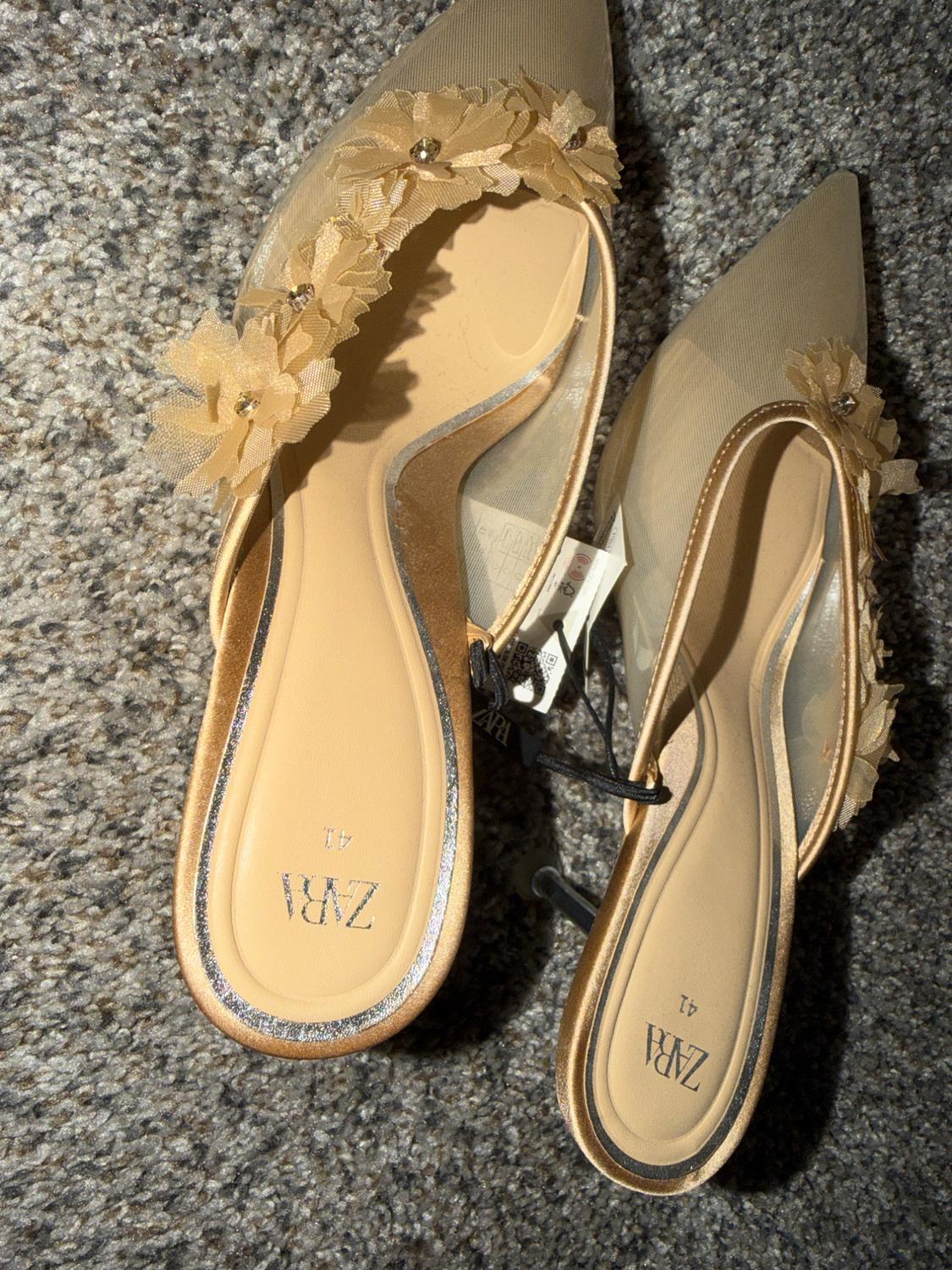 FLORAL HEELED VINYL PUMPS - Image 5