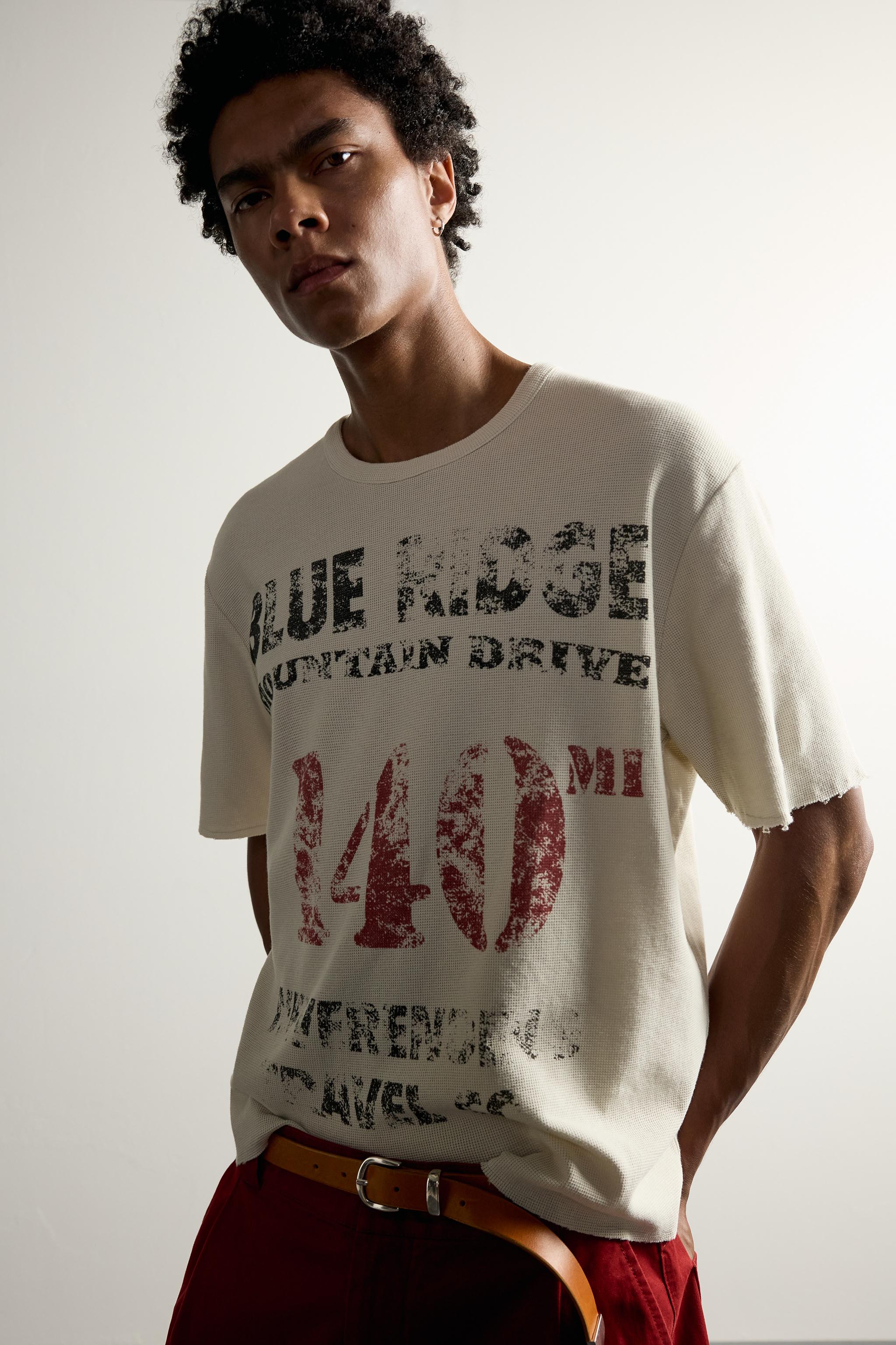 T-SHIRT EN MAILLE IMPRIMÉ LAVÉ