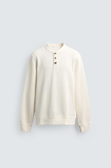 KAUS BERTEKSTUR KERAH HENLEY - Beige muda dari Zara