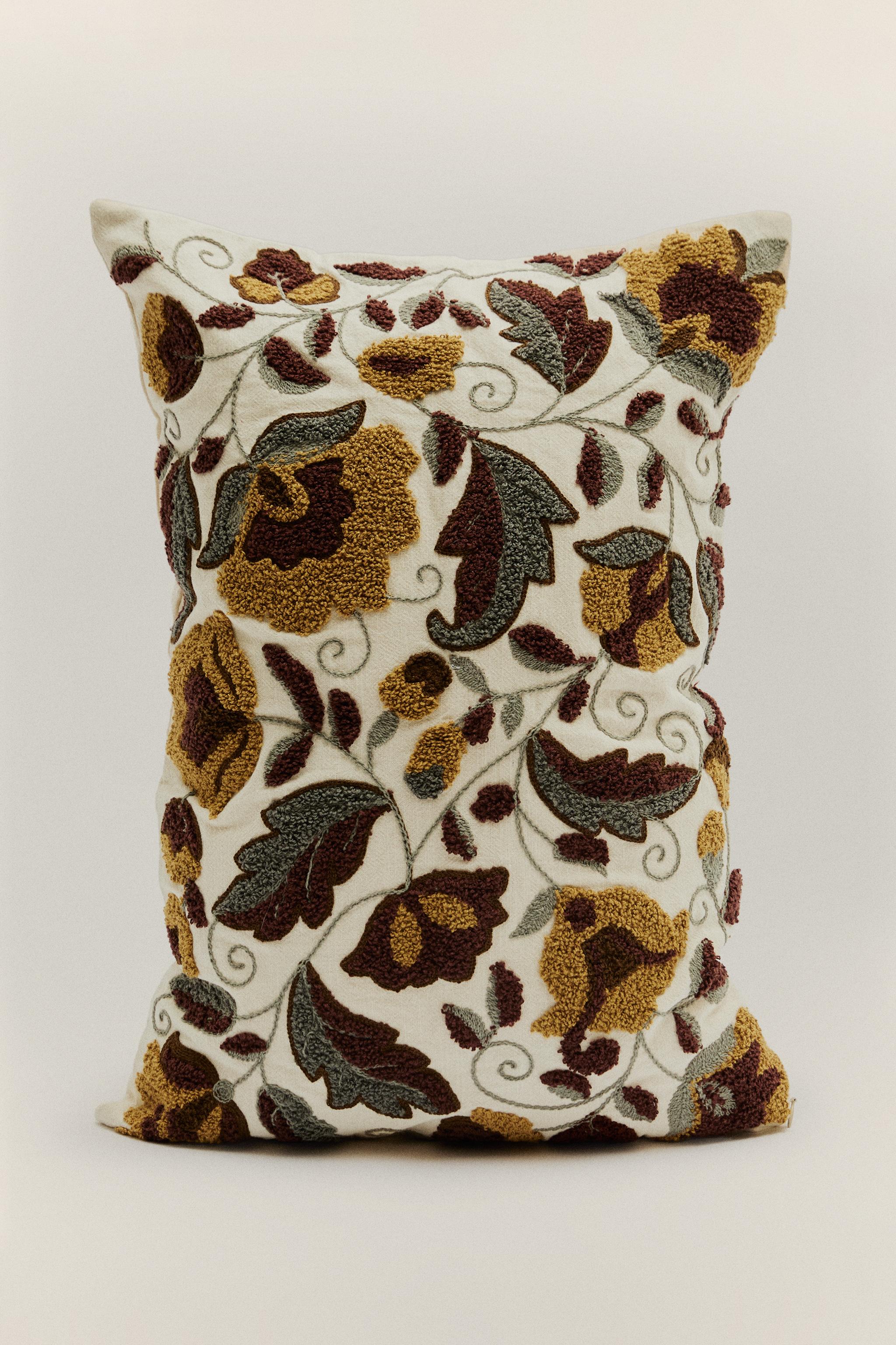 Floral tufting throw pillow cover
