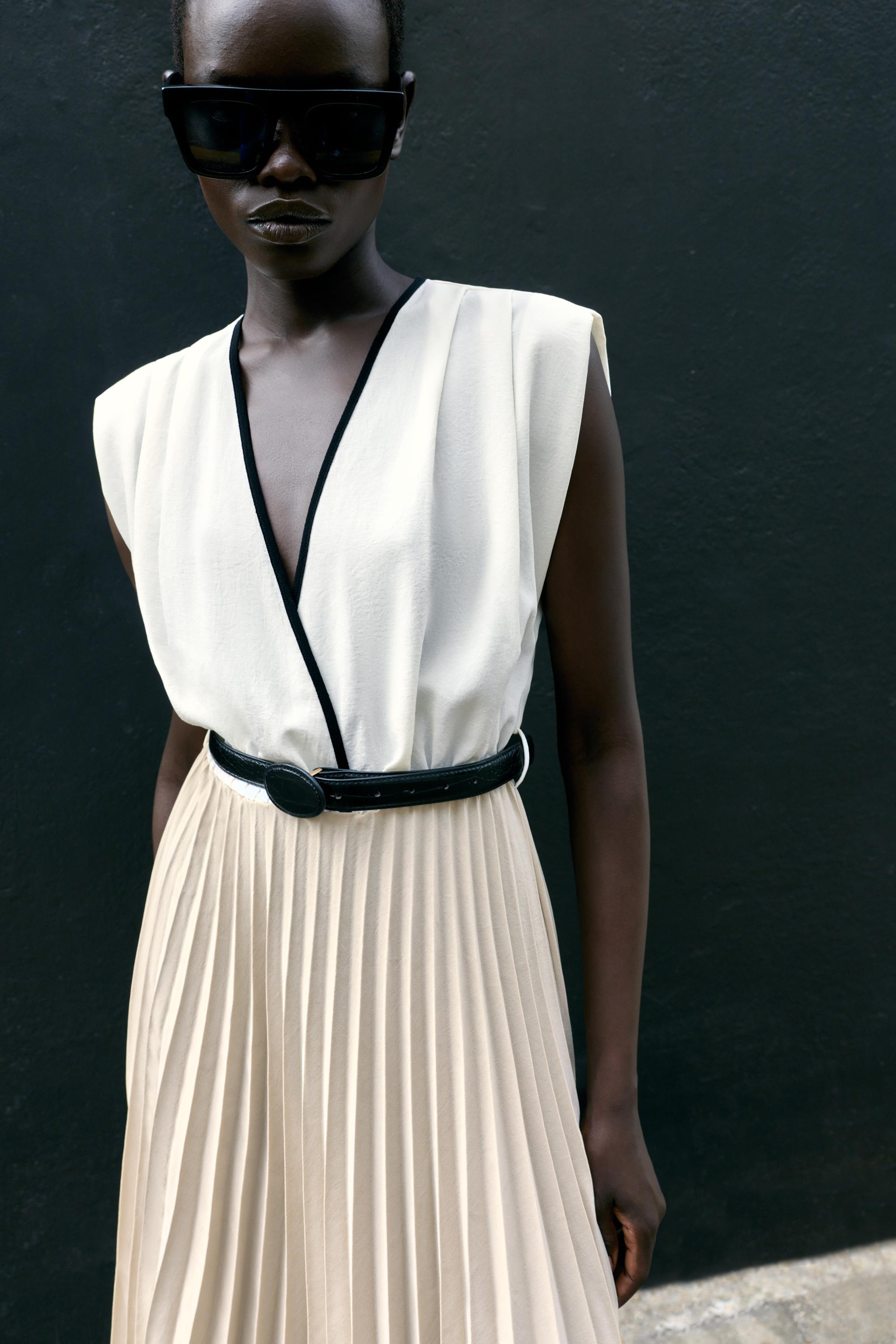 Женские платья Zara CONTRAST PLEATED MIDI DRESS — фото 4