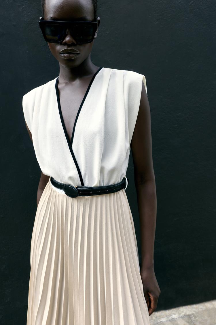 Vestido midi plisado combinado 4