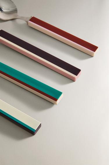 ENSEMBLE COUVERTS 4 PIÈCES MANCHE RAYURES X 日 - rayures de Zara - Image 2