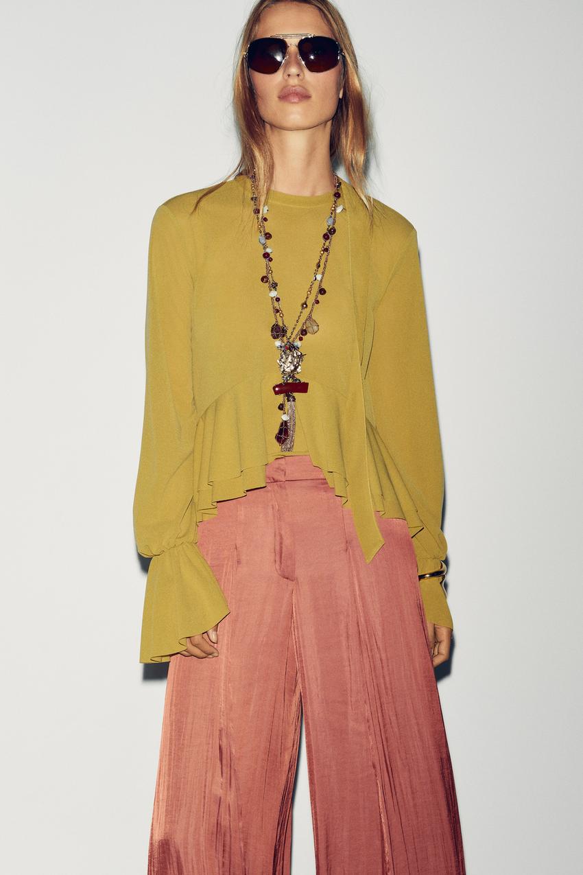 FLOWY RUFFLED TOP