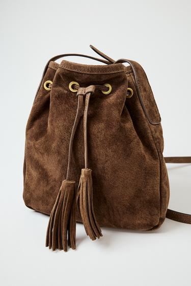 MINI BANDOLERA FRUNCIDA PIEL - ARENA/MARRÓN de Zara