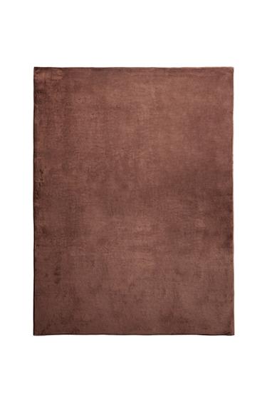 SOLID FAUX FUR BLANKET - Dark pink by Zara