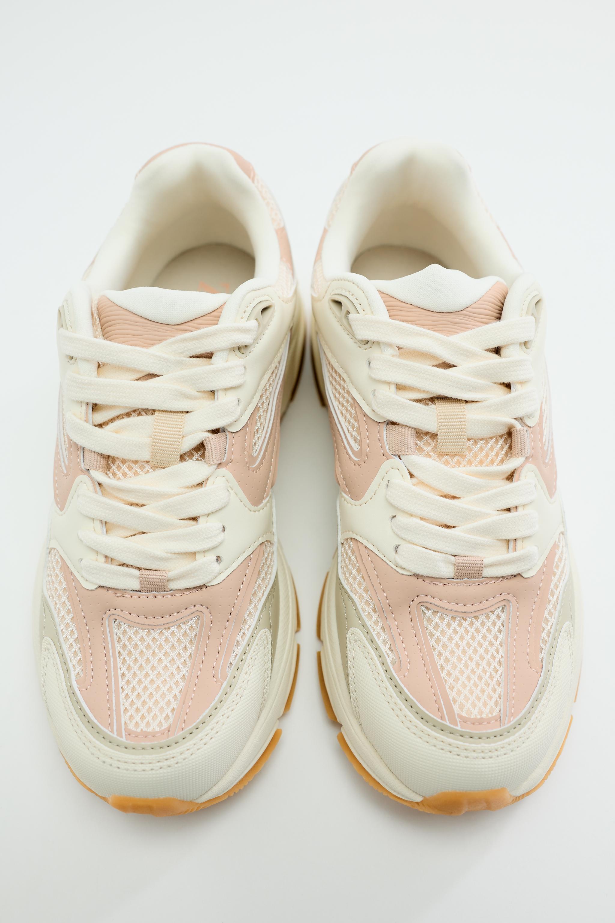 Chunky trainers best sale womens zara