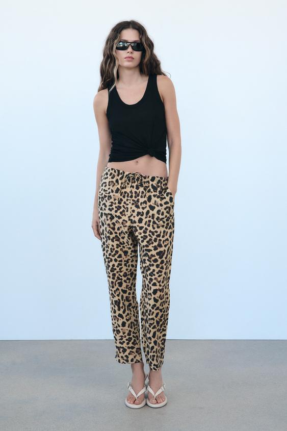 PANTALÓN ESTAMPADO ANIMAL - Leopardo de Zara - tendencias de moda primavera-verano 24/25