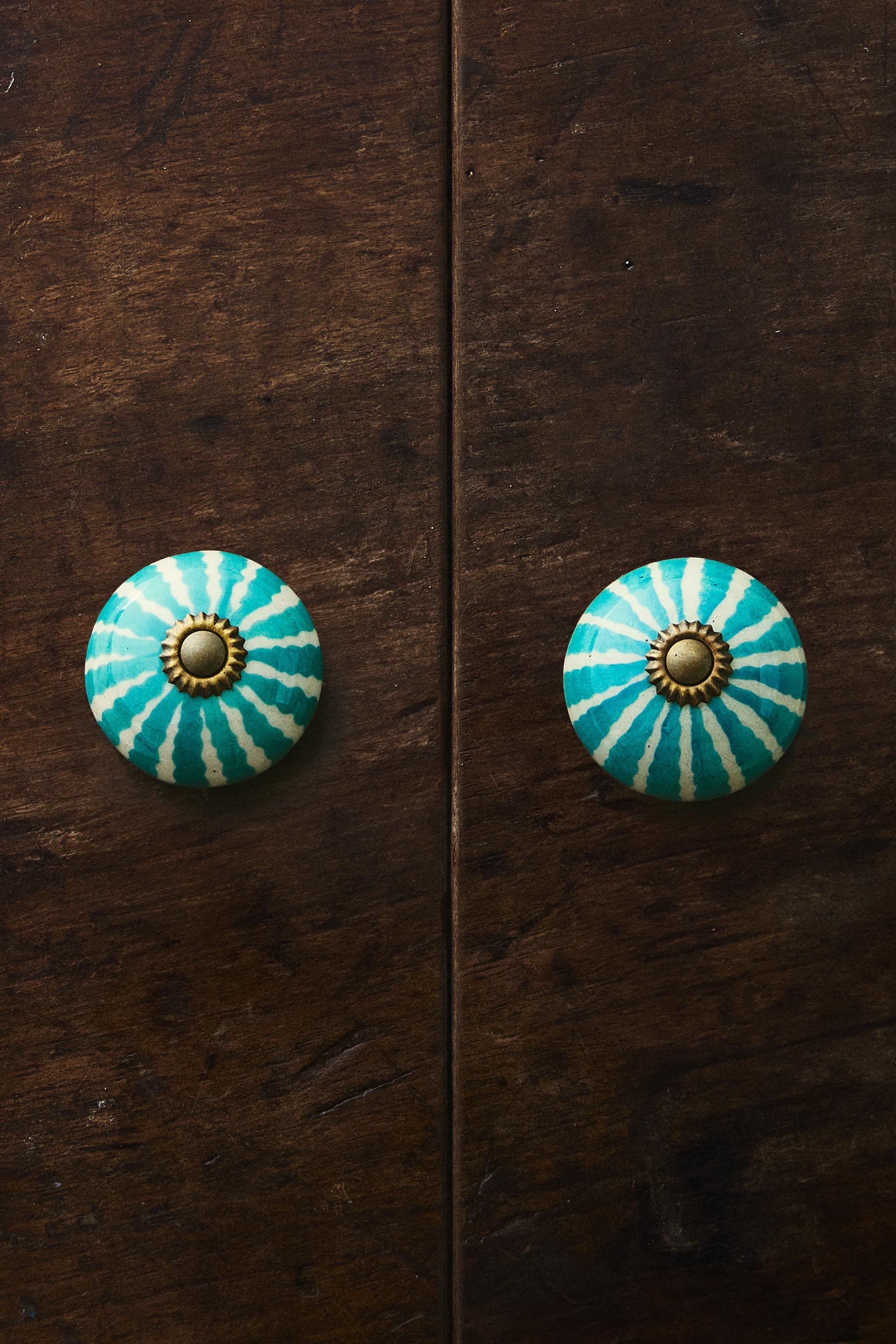 SET OF CERAMIC FLOWER KNOBS (SET OF 2