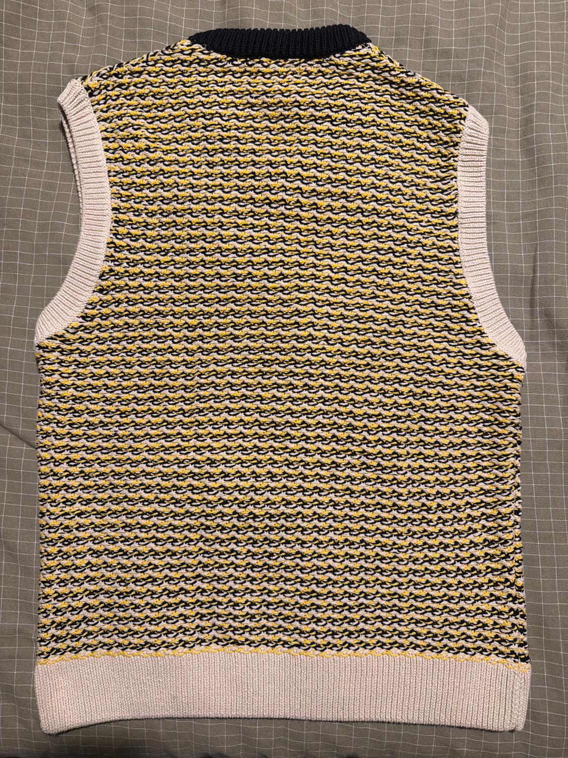 KNIT VEST WITH CROCHET DETAIL - Image 2