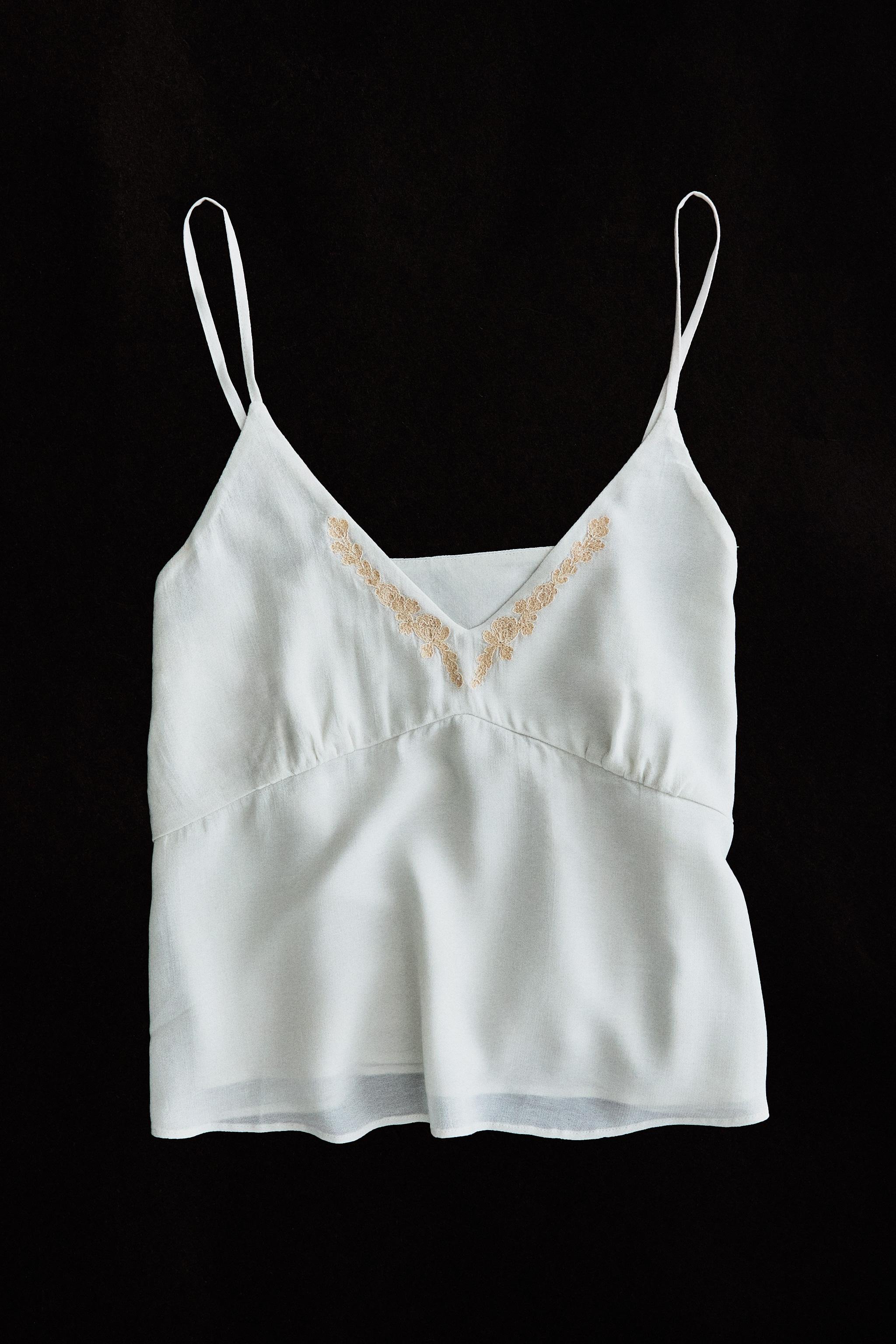 EMBROIDERED STRAPPY TOP