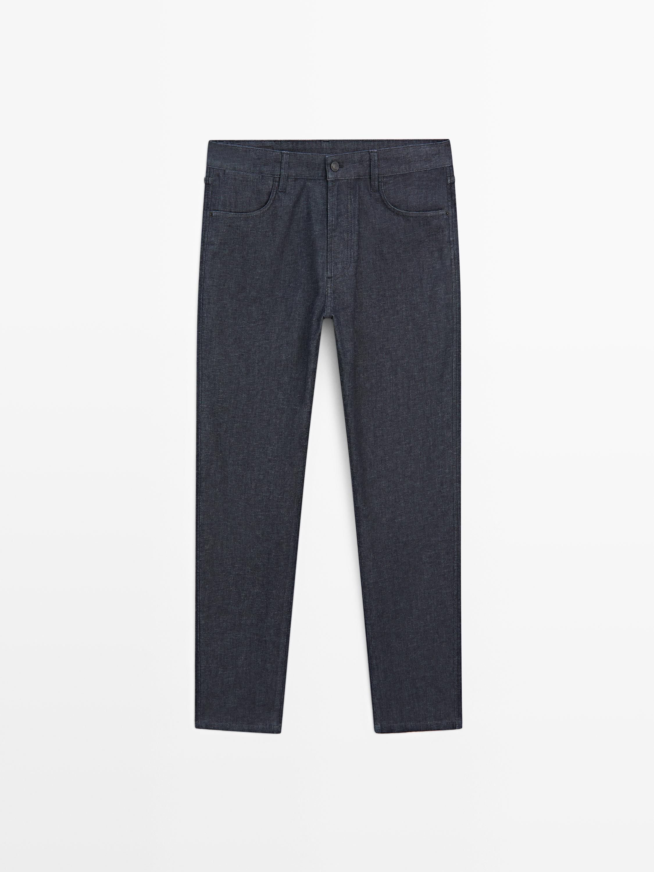 Lightweight slim-fit rinse wash jeans