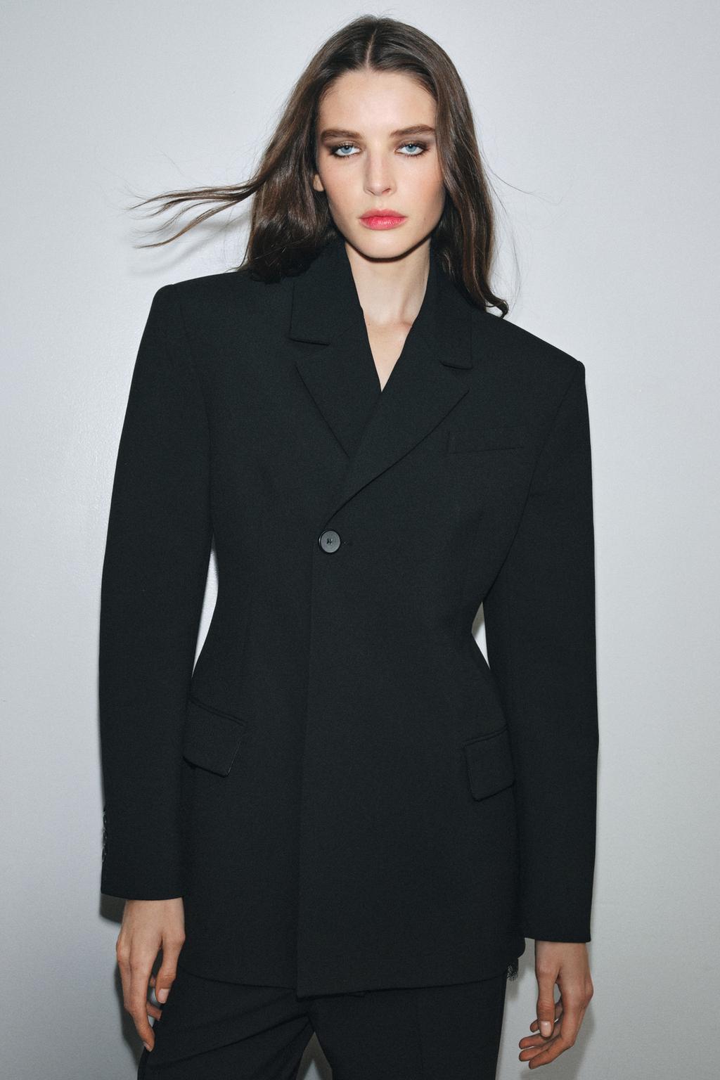 BLAZER ENTALLADA BOTÓN ZW COLLECTION