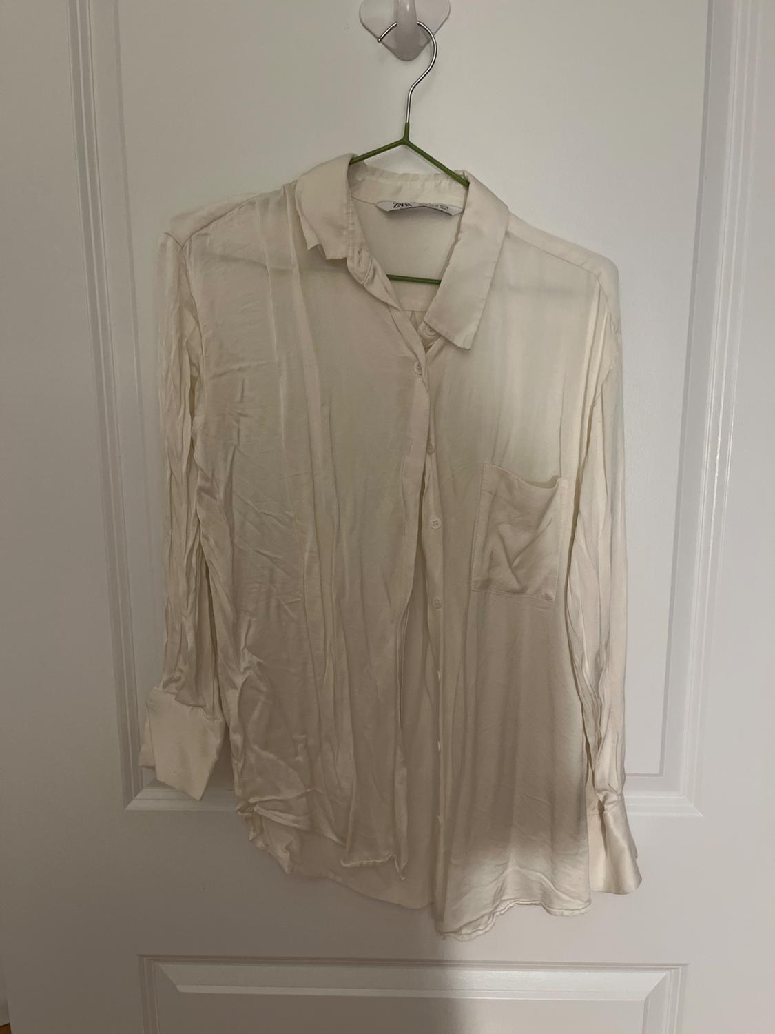 CAMISA SATINADA PESPUNTES