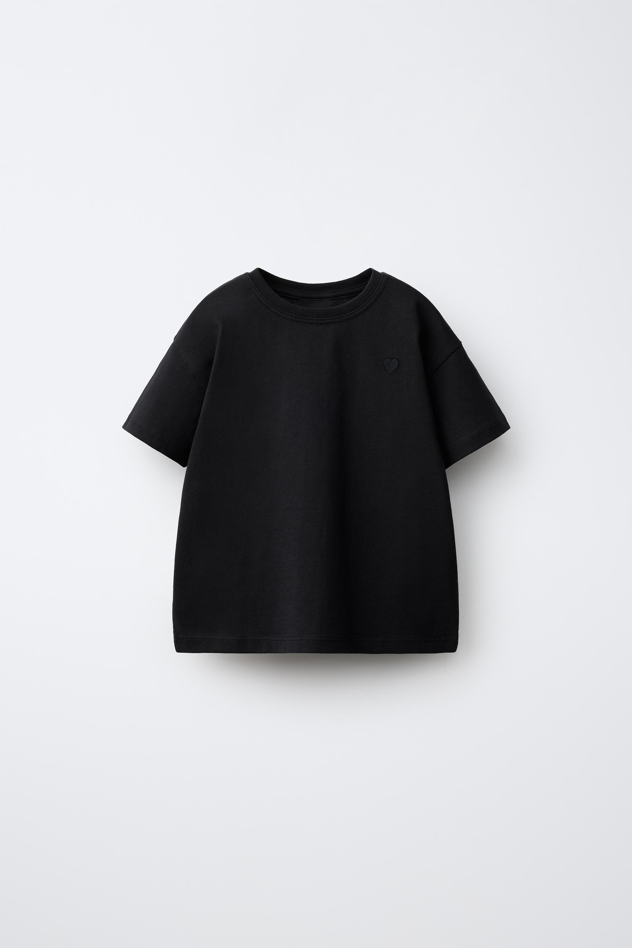 EMBROIDERED HEART PLAIN T-SHIRT — Black