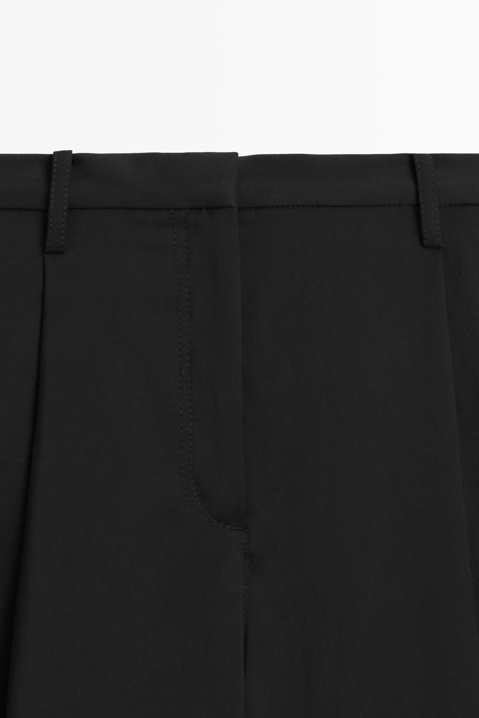 Flowing cropped wide-leg pants