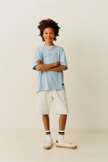 CAMISETA TEXTO RELIEVE - Verde agua de Zara