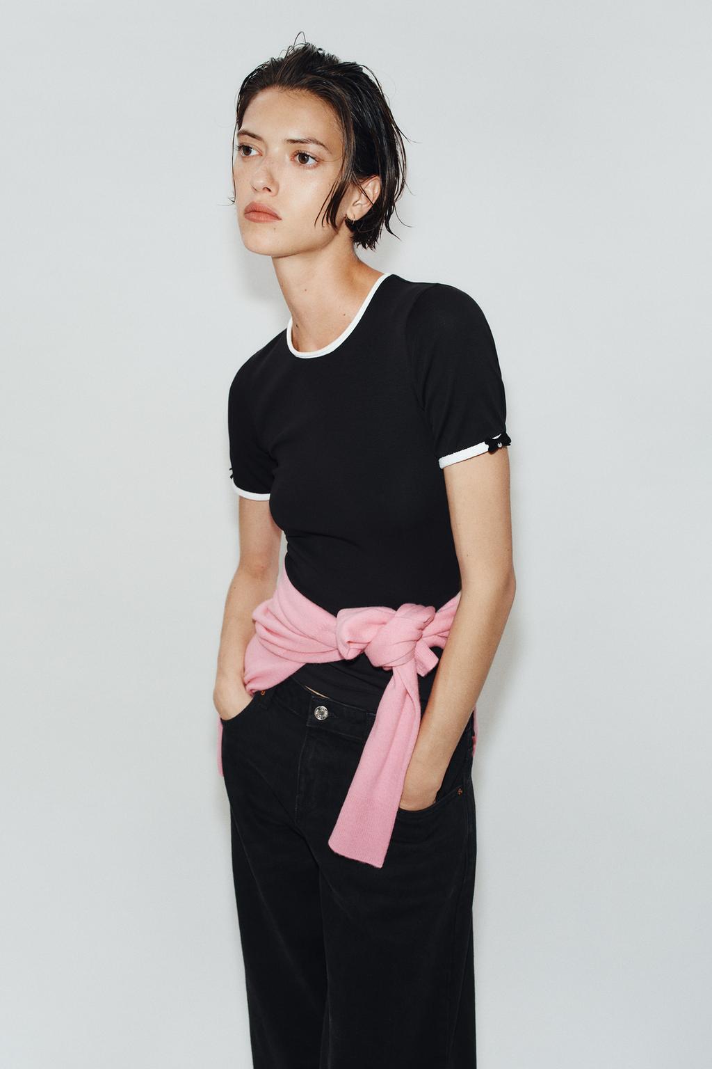 T-SHIRT WITH CONTRAST BOWS