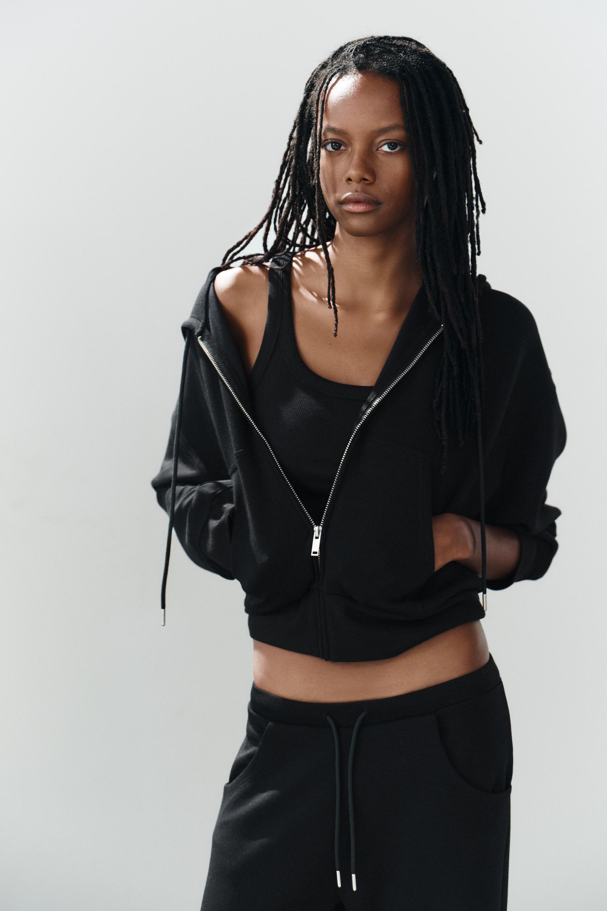 INTERLOCK HOODIE — Black