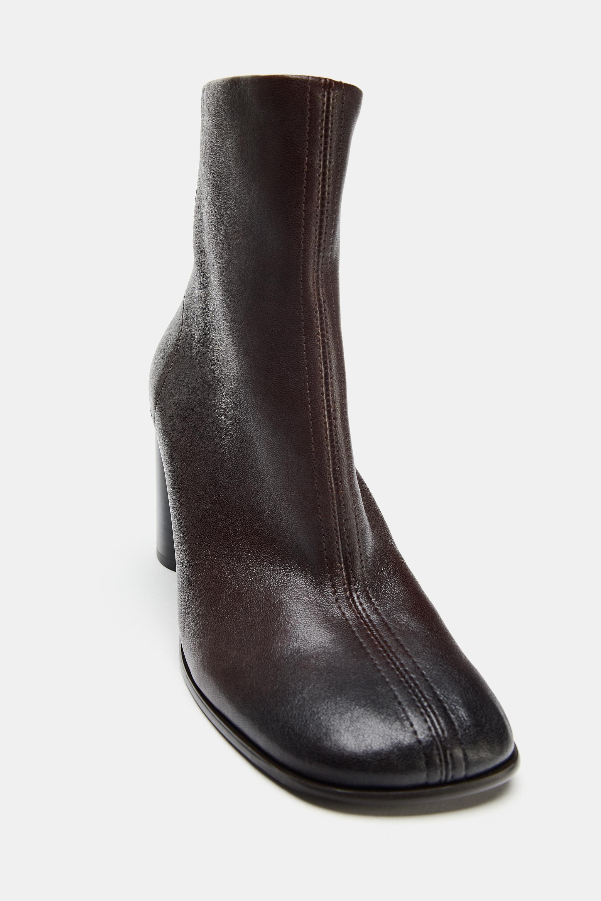 BOTTINES À TALONS EN CUIR