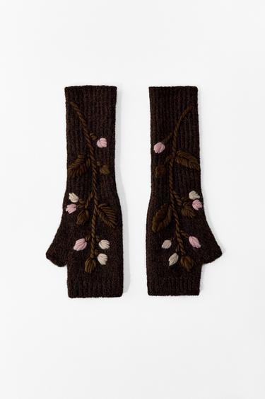 KNIT MITTENS WITH FLORAL EMBROIDERY - Brown by Zara