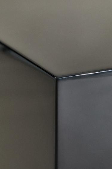 TABLE D’APPOINT LAQUÉE I COLIN KING - Noir de Zara - Image 3