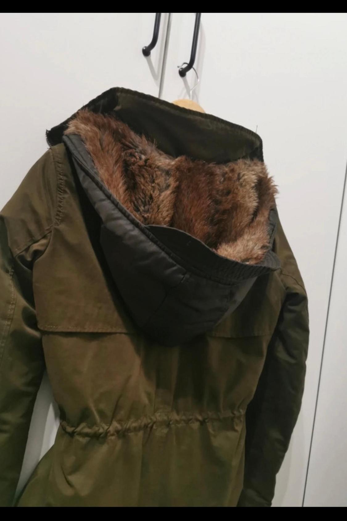 PARKA IMPERMEAVEL COM CAPUZ - Image 4