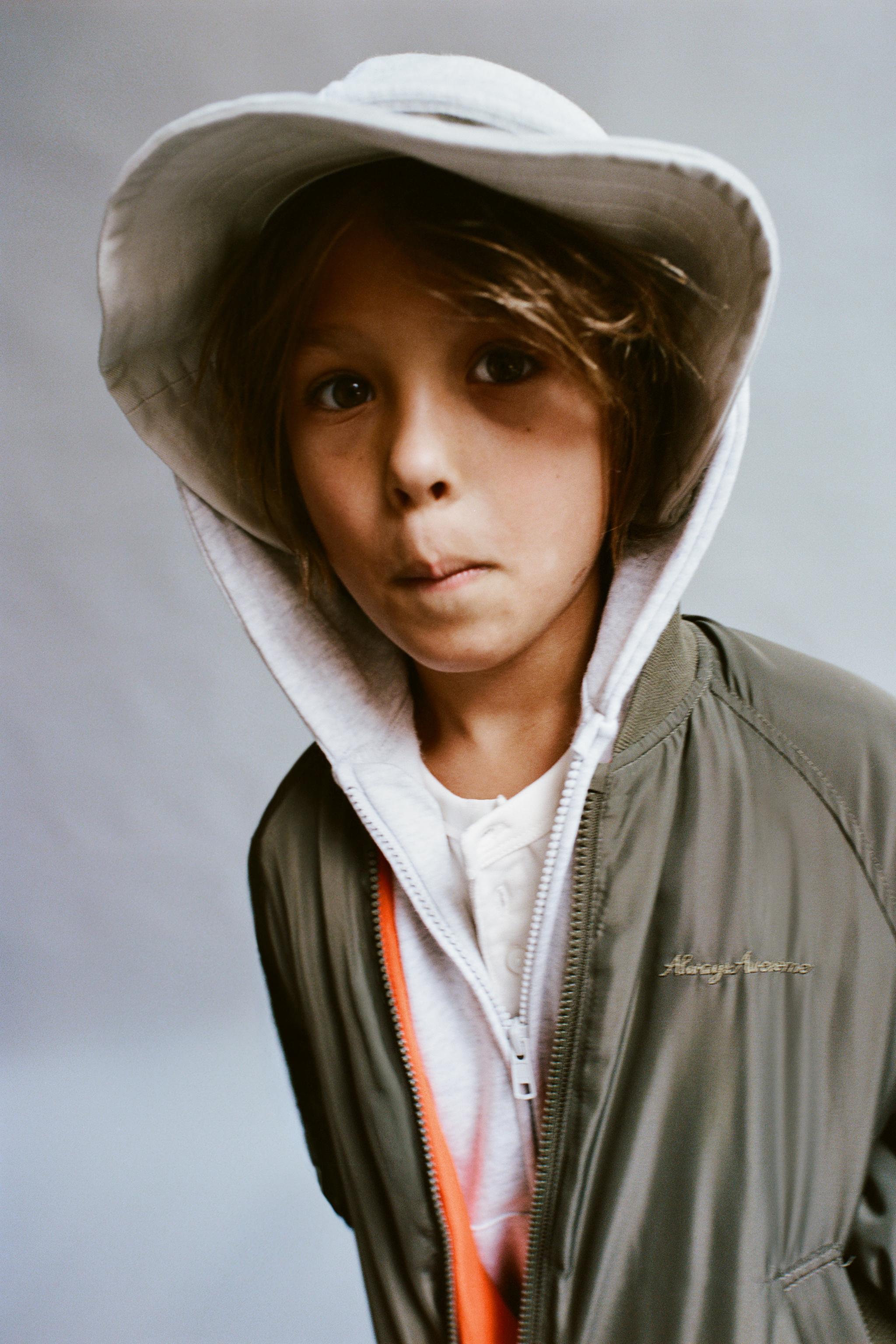 CONTRAST LINING BOMBER JACKET