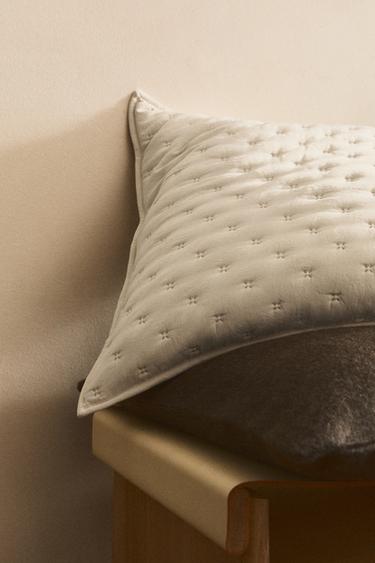 Zara QUILT CUSHION COVER WITH QUILTED DOTS - Ecru