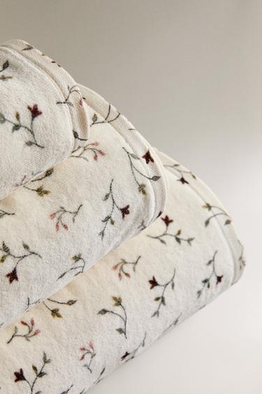SERVIETTE DE BAIN FLEURS - Multicolore de Zara - Image 1